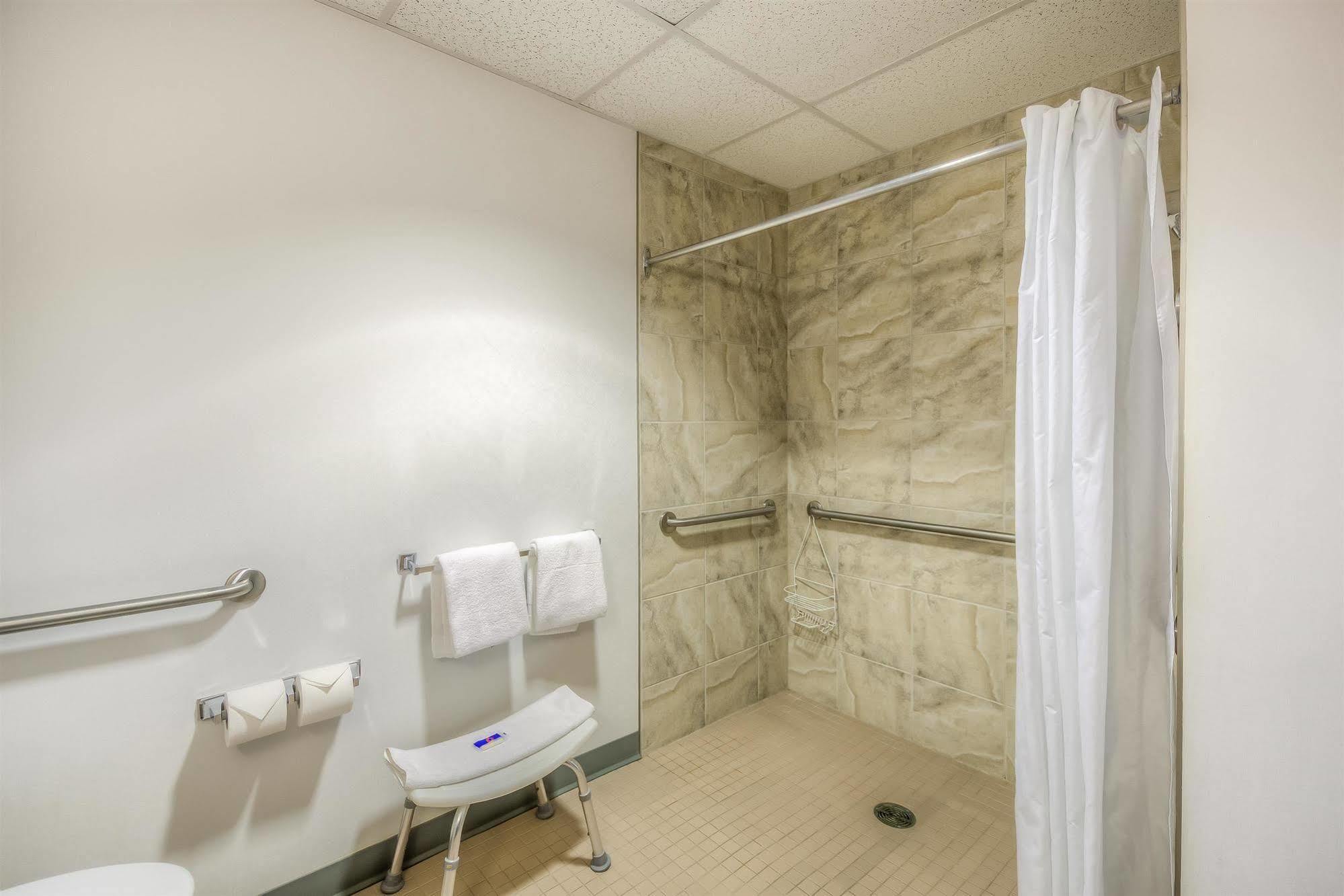 Motel 6-Estevan, SK Buitenkant foto